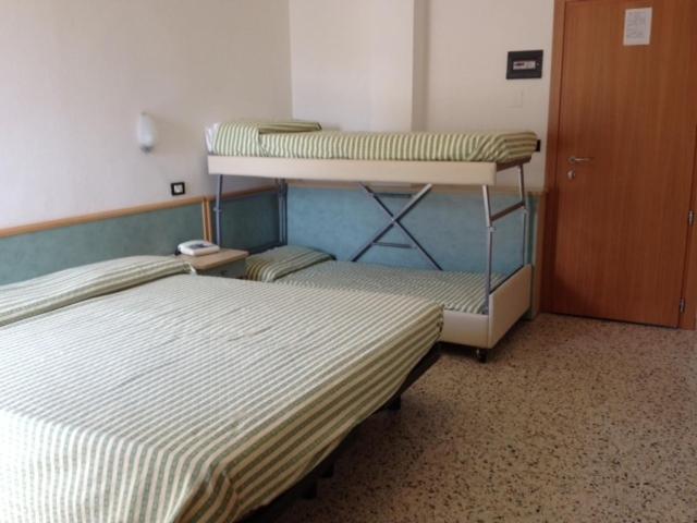 Hotel Garden Cesenatico Bilik gambar